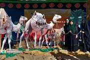 استقبال کودکان و نوجوانان و خانواده ها از موکب کانون پرورش فکری استان زنجان در مسیر راهپیمایی جاماندگان از اربعین